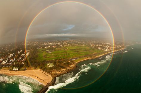 Circular Rainbow, Source oskarslidums on reddit Rainbows In The Sky, Interiors Aesthetic, Jungle Aesthetic, Cottesloe Beach, Circle Rainbow, Aesthetic Edgy, Aesthetic Artsy, Nautical Aesthetic, Whimsical Aesthetic