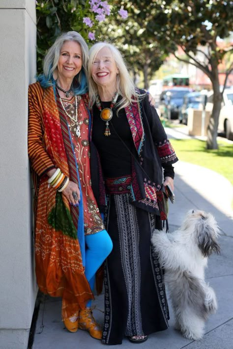 Beautiful style at any age! Boho Style After 50, Boho After 50, Boho Style For Women Over 60, Ageless Style Aging Gracefully, Boho Over 50, Boho Clothes For Older Women, Frankie Clothing, Advanced Style Boho, Stile Hippie Chic