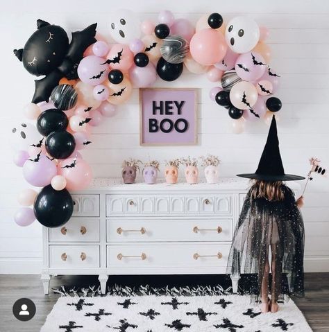 Fun Halloween Party Ideas, Halloween First Birthday, Halloween 1st Birthdays, Halloween Themed Birthday Party, Halloween Party Ideas, Hey Boo, Halloween Balloons, Balloon Kit, Birthday Halloween Party