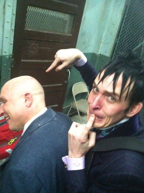 Gotham Show, Robin Lord Taylor, Robin Taylor, Penguin Gotham, Riddler Gotham, Gotham Cast, Gotham Series, Oswald Cobblepot, Gotham Villains