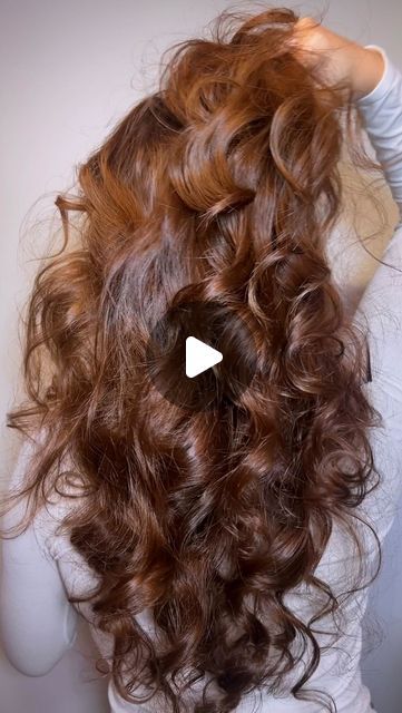 Alxandra on Instagram: "🧦✨ heatless sock curls 

intro: @aashmidt 

#heatlesscurls #sockcurls #heatlesshair #hair #hairstyle #hairtutorial #overnightcurls" Heartless Curls With Socks, Heartless Sock Curls, Sock Hair Curls Tutorials, Sock Heatless Curls, Heartless Curls Overnight, Sock Curls Overnight, Curling Hair With Socks, Easy Overnight Curls, Heartless Curls