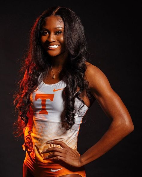 Maia Alyse (@ogmaiaaaa) • Instagram photos and videos Track Senior Pictures Runners, Track Banner Poses, College Track And Field Media Day, Media Day Poses Track And Field, Media Day Track And Field, Media Day Poses Track, Track And Field Media Day Poses, Track And Field Photoshoot, Track Poses Photo Shoots