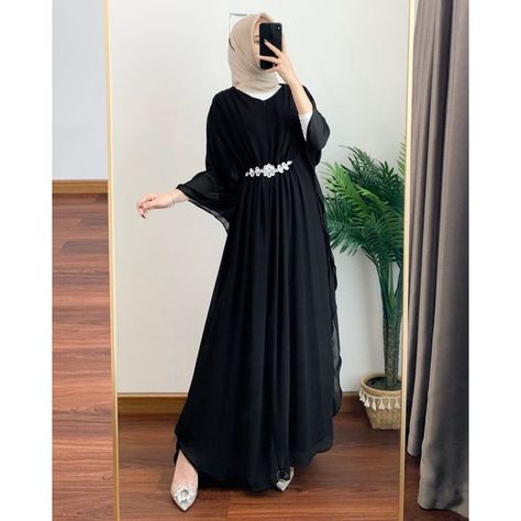 Carita Kaftan | Shabira kaftan | Kaftan ceruty premium | Kaftan lebaran https://shope.ee/4fN9Gxmhgy Kaftan Lebaran Hijab, Kaftan Lebaran, Kaftan Hijab, Model Gamis, Dress Kebaya, Hijabi Fashion Casual, Mode Abaya, Fancy Dresses Long, Muslim Hijab