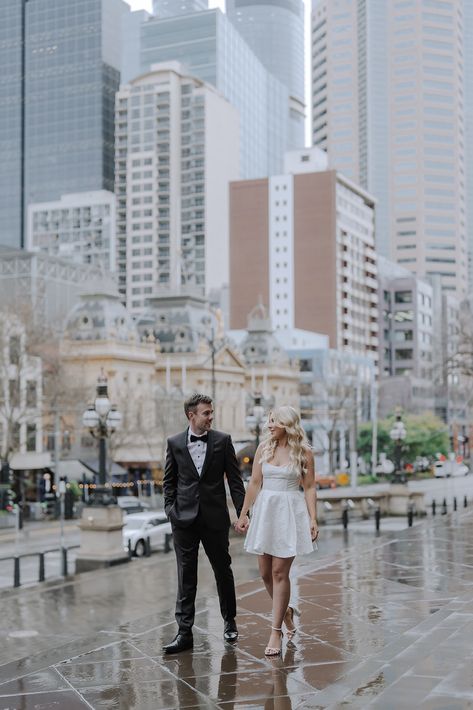 Classy Engagement Pictures, Modern Engagement Photos, Urban Wedding Photography, Urban Engagement Photos, Urban Engagement, City Engagement Photos, Engagement Photo Ideas, Melbourne Cbd, Australia Wedding