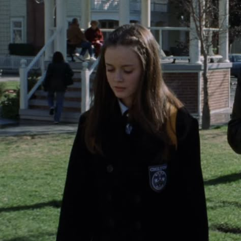 Rory Gilmore Ponytail, Hatful Of Hollow, Babette Ate Oatmeal, Paris Geller, Walking For Health, Gilmore Girls Seasons, Team Logan, Alexis Bledel, Lorelai Gilmore