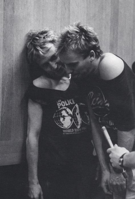 Andy Summers & Sting during the 'Zenyatta Mondatta' sessions in Holland, 1980. The Police Andy Summers The Police, Rock Squad, Zenyatta Mondatta, The Police Band, Andy Summers, Lynn Goldsmith, Hall & Oates, 80s Bands, Beautiful Blue Eyes