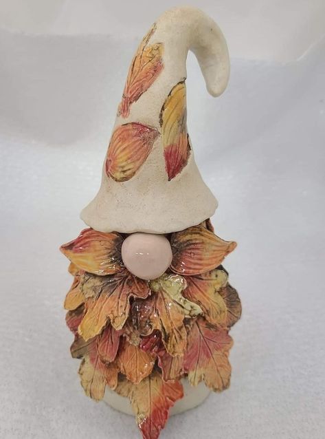 Pottery Gnomes, Holiday Pottery, Sculpture Art Clay, Ceramics Ideas, Hand Built Pottery, Gnomes Crafts, Ceramic Figures, Pottery Crafts, Diy Pottery