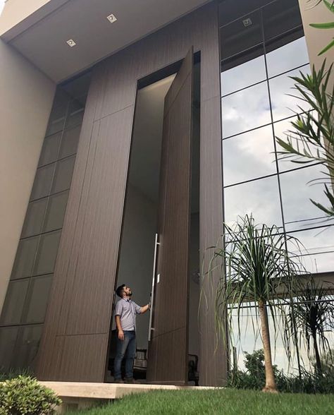 Another monster of a front door measuring 8 metres in height from @projettaaluminio . #woodclans #door #frontdoor #doorsofinstagram… Huge Design, Modern Entrance Door, Big Doors, Loft Interior, Entrance Door Design, Wooden Door Design, Pivot Doors, Loft Design, Modern Architecture House