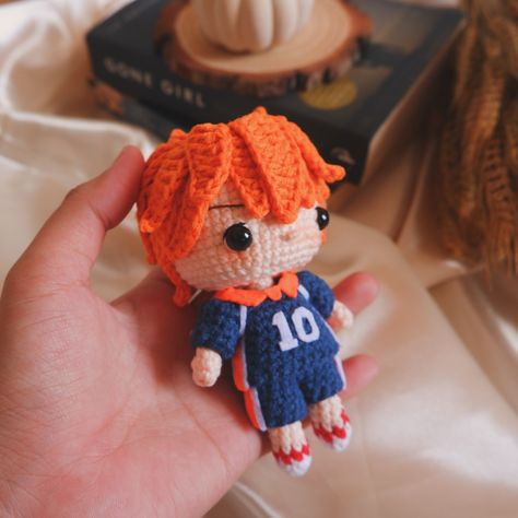 ✨Shoyo Hinata✨ Karasuno’s greatest decoy and one of my fave characters in Haikyuu!!🩷 Pattern test for: @n_crafts11 Yarn used: 4-ply milk cotton yarn Hook size: 2.50 mm Thank you for choosing me as one of your pattern testers. I had fun doing this doll. Pattern will be out soon. 🫶🏻 #haikyuu #haikyuufanart #shoyohinata #animeamigurumi Haikyuu Crochet Pattern, Crochet Anime Ideas, Anime Crochet Ideas, Anime Amigurumi Free Pattern, Crochet Anime Characters, Crochet Ideas Amigurumi, Kpop Crochet, Anime Amigurumi, Character Crochet