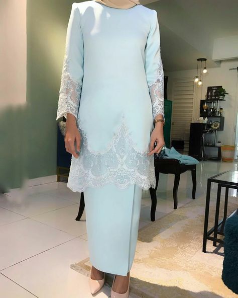 Wedding Kurung, Malay Engagement, Nikah Attire, Malaysian Dress, Latest Long Dresses, Baju Kurung Moden Style, Kurung Lace, Raya Outfit, Raya 2022