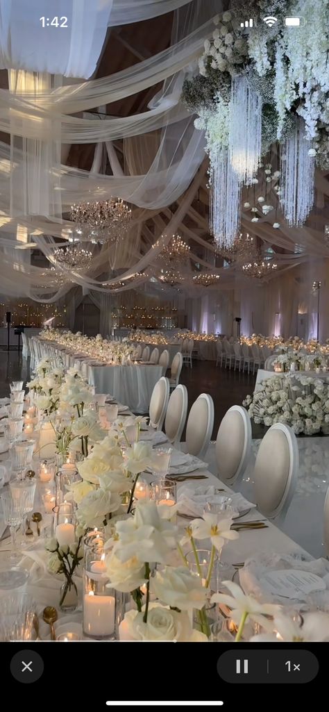 Wedding Themes Summer Indoor, Wedding Venue Ideas Indoor Receptions, Wedding Aisle Ideas Indoor, Ballroom Decorations Wedding, Boujee Wedding Ideas, Wedding Venue Decorations Indoor Elegant, Venues For Weddings Indoor, Wedding Theme Ideas Elegant Indoor, Wedding Venues Indoor Elegant