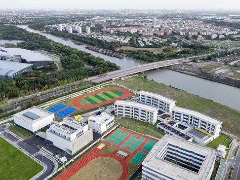 Gallery of Tongji University Affiliate Elementary School / Atelier Liu Yuyang Architects - 6 Tongji University, Elementary School Design Architecture, Primary School Architecture Concept, Educational Building Facade, Elementary School Architecture Concept, Japanese High School Architecture, Elementary School Projects, College Architecture, School Building Design