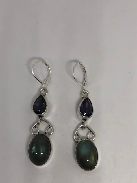 Delicate and detailed green Labradorite and amethyst stone Silver leverback earrings These dangle earrings are about 2 inch long All jewelry is shipped in a nice gift box. Check out our over a THOUSAND great reviews Silver Earrings Vintage, Green Labradorite, Pewter Earrings, Long Earring, Dope Jewelry, Silver Dangle Earrings, Funky Jewelry, Jewelry Lookbook, Leverback Earrings