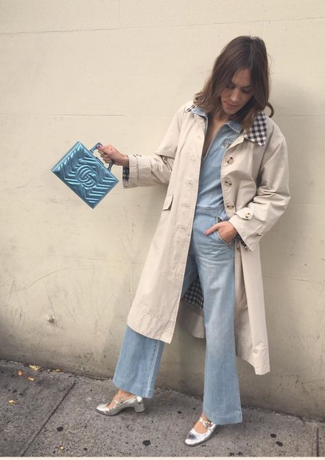 Alexa Chung Silver Flats Outfit, Silver Shoes Outfit, Alexa Chung Street Style, Mary Janes Outfit, Mary Jane Outfit, Mary Jane Shoes Outfit, Alexa Chung Style, Silver Outfits, Zapatos Mary Jane