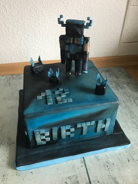 Minecraft Warden Cake Ideas, Warden Minecraft Cake, Warden Minecraft Birthday Cake, Minecraft Dungeons Cake, Minecraft Warden Cake, Minecraft Dort, Minecraft Enchantments, Portal Cake, 7th Birthday Boys