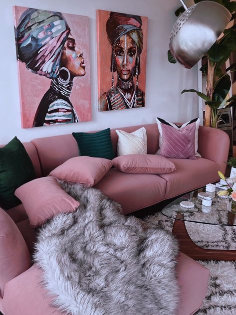 Cozy Small Spaces, Woman Cave Decor, Women Cave Ideas, Pink Couch Living Room, Living Room Designs Modern Luxury, Women Cave, Burgundy Living Room, Living Room Designs Modern, Pink Living Room Decor