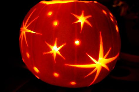 Swirl Pumpkin Carving, Chic Pumpkin Carving, Woodland Pumpkin Carving, Easy Pumpkins Carvings Ideas, Pumpkin Aesthetic Carving, Eye Pumpkin Carving Ideas, Spiderweb Pumpkin Carving, Whimsigoth Pumpkin, Celestial Pumpkin Carving