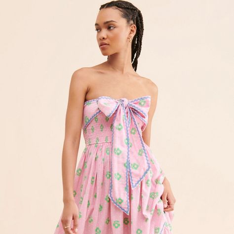 All Posts • Instagram Spring Banquet Dresses, Red White And Blue Dresses, Hoco Dresses With Bow, Funky Dresses Unique, Pref Dress Rush, Preference Round Dresses, Cute Preppy Dresses, Bama Rush Outfits, Rush Dresses Sorority Recruitment