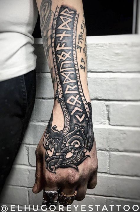 Viking Tattoos For Men, Viking Rune Tattoo, Viking Warrior Tattoos, Norse Mythology Tattoo, Scandinavian Tattoo, Viking Tattoo Symbol, Viking Tattoo Sleeve, Borneo Tattoo, Vikings Tattoo