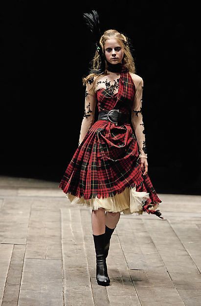 Widows of Culloden [Collection]- Alexander McQueen. Fall/winter 2006-07. wool/silk/metal/leather. The Metropolitan Museum of Art Traditional Scottish Dress, Scottish Dress, Tartan Fashion, Savage Beauty, Robes Vintage, Mcqueen Fashion, Tartan Dress, Friend Pictures, Guinness