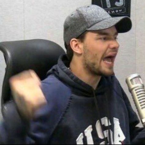 One Direction Fotos, 5sos Memes, Response Memes, 1d Funny, One Direction Photos, Liam James, One Direction Humor, One Direction Memes, One Direction Pictures