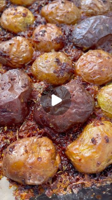 Baked Baby Potatoes, Red Potato Recipes, Baby Red Potatoes, Baby Potatoes, Crushed Red Pepper Flakes, Red Potatoes, Potato Dishes, Food Printables, Potato Recipes