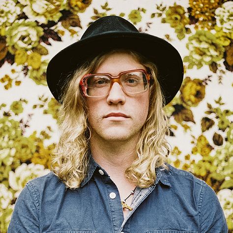 Allen Stone. One of the most soulful guys out there. I'm not kidding at all. If you haven't heard his music LOOK IT UP! He's amazing! Allen Stone, Life Is Beautiful Festival, Stone Sign, Fall Music, Soul Singers, Stevie Wonder, Soul Music, Perfect World, 8x10 Photo