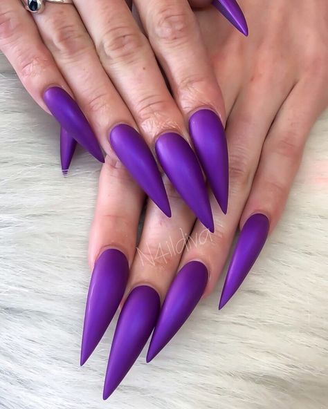 Pinterest: @ LOLAxxLOLA  - purple stiletto nails Purple Stiletto Nails, Gold Stiletto Nails, Matte Stiletto Nails, Purple Chrome Nails, Acrylic Nails Stiletto, Stiletto Nails Short, Opal Nails, Natural Acrylic Nails, Long Stiletto Nails