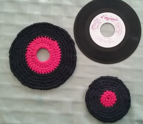 Crochet Record, Record Coasters, Crochet Granny Square Afghan, Knifty Knitter, Craft Crochet, Old Technology, Crochet Coaster Pattern, Crochet Potholders, Crochet Fashion Patterns