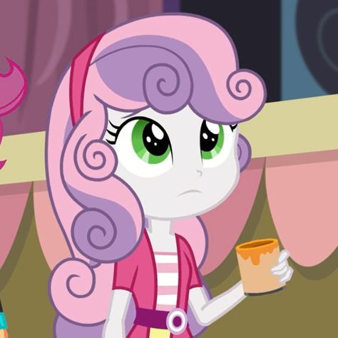 Mlp Characters Ponies, Pfps For Trios, Mlp Sweetie Belle, Sweetie Belle Mlp, Scootaloo Mlp, Belle Pfp, Matching Cat Pfp Friends, Fluttershy Icon, Belle Aesthetic