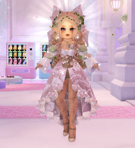 Rh Outfits Summer, Royal High Spring Outfits, Fairytale Outfits Royale High, Spring Outfits Royale High, Royale High Birthday Party, Royale High Spring Outfits, Light Fairy Royale High Outfit, Royale High Fairy Outfit, Nature Outfits Royale High