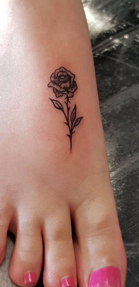 tattoo designs;small tattoos for women;tattoo ideas;cute tattoos;tattoo ideas female;cute tattoos small; Ideas For First Tattoo, Good Tattoo Ideas, Simple Lotus Tattoo, Good Tattoo, Cute Tattoo Ideas, Minimal Tattoo Ideas, Beginner Tattoos, Cute Tattoo