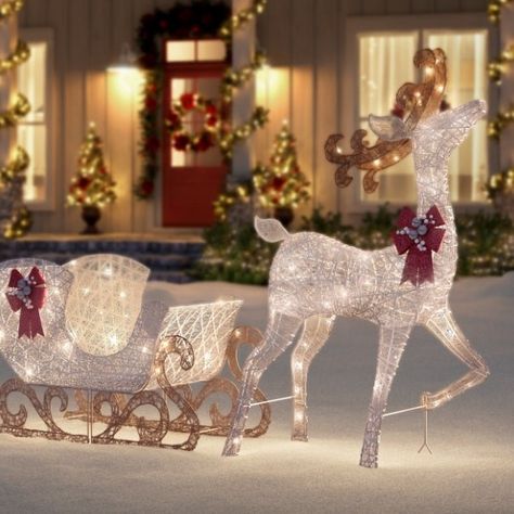 Xmas Room Decor, Winter Mansion, Outdoor Christmas Reindeer, Christmas Dp, Outdoor Reindeer, Pink Shabby Chic Christmas, Christmas Sleighs, Plaza Christmas, Outdoor Christmas Decorations Yard