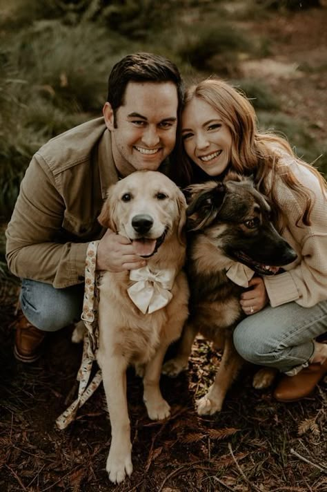 Couples Session With Dog, Couple Christmas Card Photo Ideas With Dog, Christmas Pics With Dogs, Couples Christmas Photoshoot With Dog, Couple And Dogs Photoshoot, Engagement Pictures With Dogs, Couples Photoshoot With Dogs, Engagement Photos Ideas With Dog, Fall Family Photos With Dogs