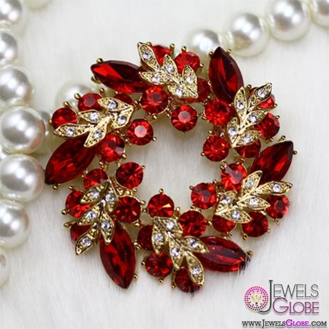 Gold Tone Wreath Ruby Gemstone Paved Brooch Crystal Wreath, Thats Me, Gemstone Brooch, Vintage Rhinestone Jewelry, Jewelry Christmas Tree, Ruby Ring Gold, Jewelry Brands, Brooch Jewelry, Beaded Jewelry Patterns