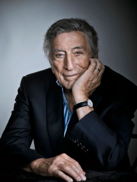 Tony Bennett, Jazz Artists, Classic Portraits, Cool Jazz, Lovely Smile, The Wall Street Journal, Forever Living Products, Frank Sinatra, Wall Street Journal