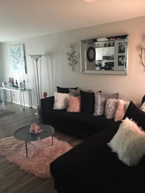 Pink Black Gray Living Room, Black White And Pink Apartment, Black Pink Gray Living Room, Black Gray And Pink Living Room, Apartment Living Room Ideas For Women, Black White And Pink Living Room, Black And Pink Apartment, Pink And Black Living Room Ideas, Living Room Decor Black Couch