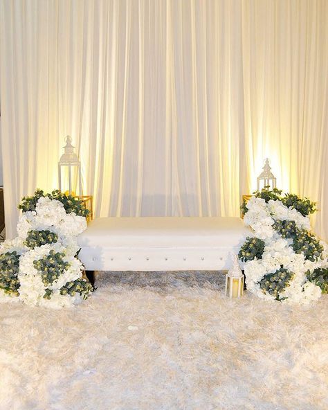 Pelamin Minimalist Simple, Pelamin Tunang Aesthetic, Mini Pelamin Tunang Simple, Pelamin Tunang Simple Klasik, Pelamin Minimalist Rumah, Pelamin Nikah Simple, Malay Wedding Pelamin Simple, Pelamin Tunang Simple, Malay Wedding Pelamin