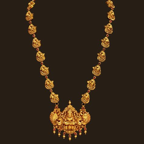 Naga's work - long necklace Vummidi Bangaru Jewellers, Jewelry Necklace Simple, Temple Jewelry Necklace, Gold Jewels Design, Gold Temple Jewellery, Gold Pearl Jewelry, Antique Gold Jewelry Indian, Gold Jewelry Simple Necklace, Handmade Gold Jewellery