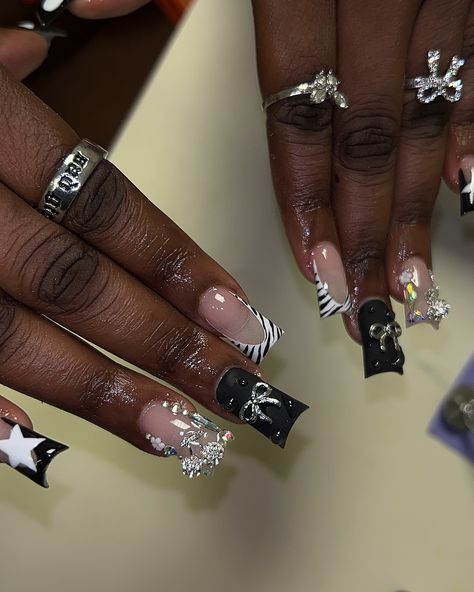 Rockstar life style might not make itttt🎸🤘🏾🖤 #ducknails #nailtech #jacksonmsnailtech #blacknails #explorepage #whitenails Diy Black Nails, Rockstar Nails Acrylic, Trendy Black Nail Designs, Black Junk Nails, Rockstar Nails, Duck Nails, Black Nail Designs, Birthday Nails, Aries Zodiac