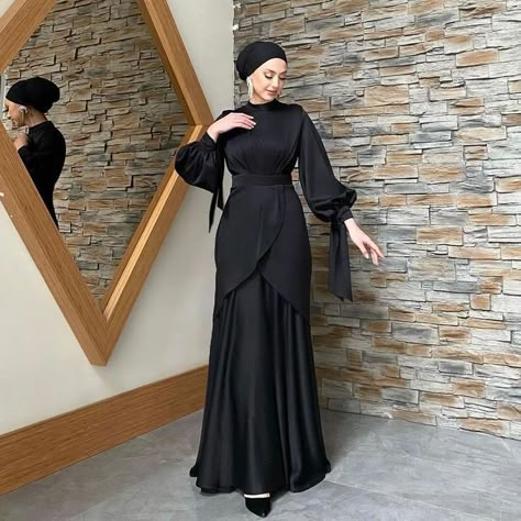 Elegant Black Floor-length Dress Set, Elegant Black Floor-length Set, Elegant Formal Floor-length Sets, Satin Evening Sets, Chic Black Wedding Sets, Chic Evening Sets For Eid, Elegant Long Sleeve Sets For Banquet, Elegant Dresses For Eid, Elegant Black Satin Set