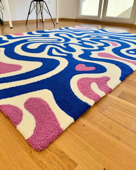 Wavy Rug, Tufting Ideas, Artistic Rugs, Retro Rugs, Rental House, Contemporary Crafts, Carpet Design, Soft Sculpture, Rug Design