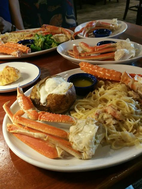 Red Lobster Crabfest Red Lobster Food Pictures, Red Lobster Aesthetic, Red Lobster Restaurant, Lobster Dinner, Lobster Dishes, Red Lobster, Lobster Recipes, Date Dinner, Fruit Recipes