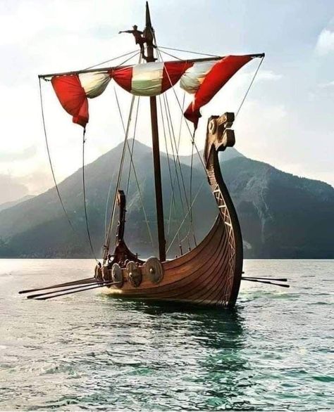 Viking Longboat, Viking Aesthetic, Norway Design, Viking Books, Norwegian Vikings, Viking Longship, Norway Viking, Viking Village, Vikings Game