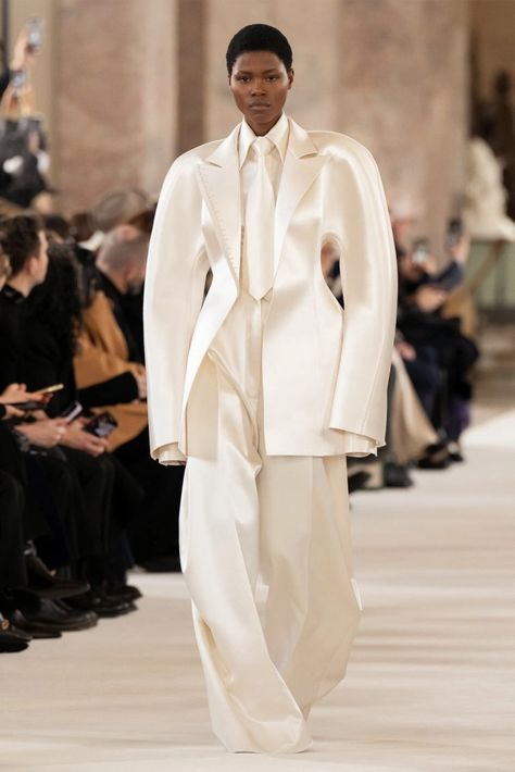 Maison Schiaparelli - Haute Couture Spring-summer 2024 : 12 / 32 - LOOK 12 Baby Dior, Elsa Schiaparelli, Couture Week, Couture Runway, Zuhair Murad, Spring Summer 2024, Spring 2024, Couture Collection, White Denim