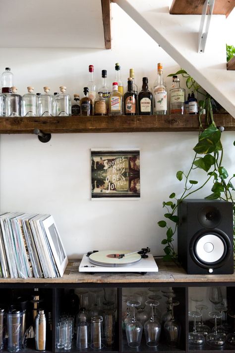 Casa Rock, Brooklyn Loft, Vinyl Room, Record Room, Bohemian Decoration, Lake Cabin, Red Hook, Style Deco, Loft Apartment