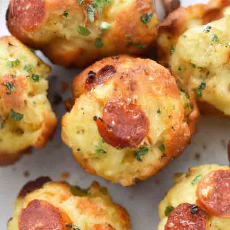 Keto Pizza Puffs, Keto Pizza Muffins Recipe, Low Carb Pizza Bites, Keto Pepperoni Pizza Bites, Pepperoni Appetizers, Pizza Sauce Easy, Pizza Muffins Recipe, Pizza Bites Recipe, No Carb Pizza