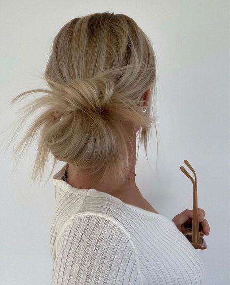 Peinados Fáciles Para Cabello Corto, Good Hair Day, Hair Envy, Dream Hair, Aesthetic Hair, Messy Bun, Hair Day, Pretty Hairstyles, Hair Goals