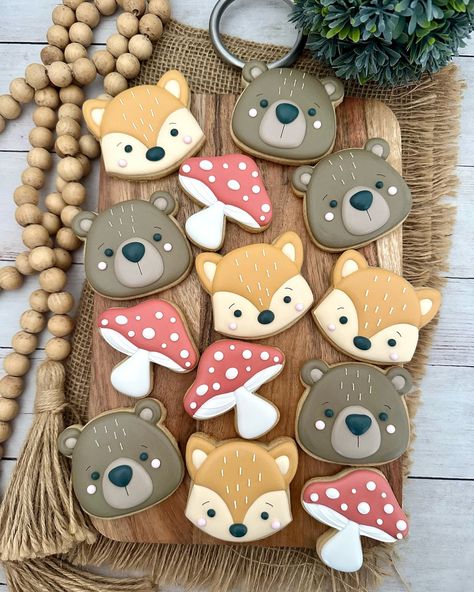 Andre Cookies | Woodland theme baby shower #cookies #cookieoftheday #woodlandcookies #ediblefavors #cookieart #icingcookies #galletas #galletasguatemala… | Instagram March Baby Shower, Mushroom Cookies, Woodland Theme Baby, Woodland Creatures Baby Shower, March Baby, Forest Baby Showers, Edible Favors, Fox Baby Shower, Baby Shower Woodland Theme