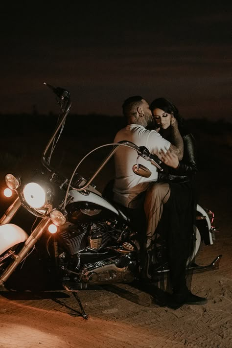 Engagement Photos on a Motorcycle in Arizona | Arizona Photo + Video | These motorcycle engagement photos were SO fun to capture! There is nothing better than a couple taking their engagement pics with motorcycle!! See motorcycle photoshoot couple engagement pictures, engagement photos motorcycle harley davidson, motorcycle couple engagement shoots and motorcycle engagement pictures ideas. Book us for your Arizona engagement photos or adventure elopement photo and videography at kalimphotos.com! Harley Couple, Motorcycle Engagement Photos, Motorcycle Couple Pictures, Motorcycle Photo Shoot, Motorcycle Wedding, Biker Wedding, Couple Shooting, Motorcycle Couple, Shooting Ideas